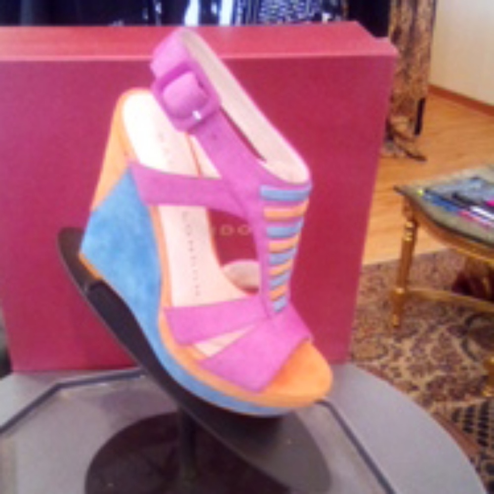 Multicolor suede shoe
